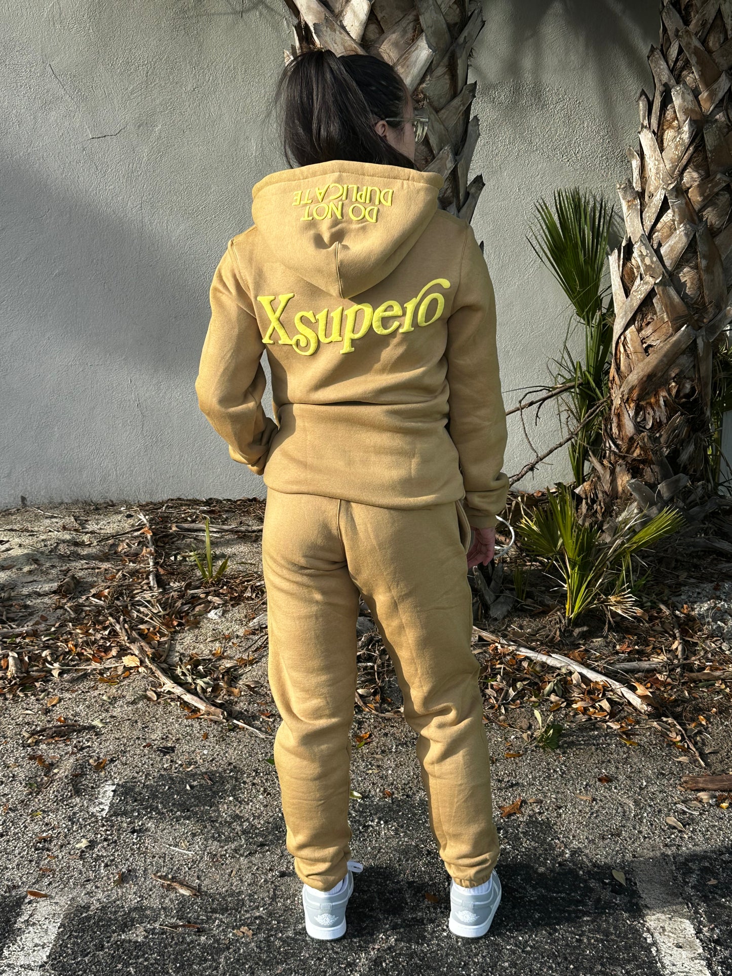 Hidden Pocket Puff Print Sweatsuit Tan